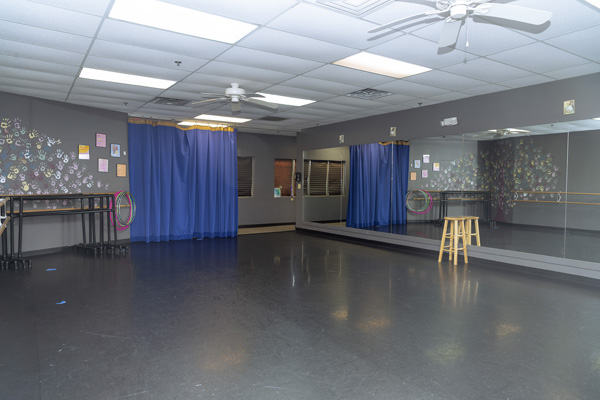 STUDIO B